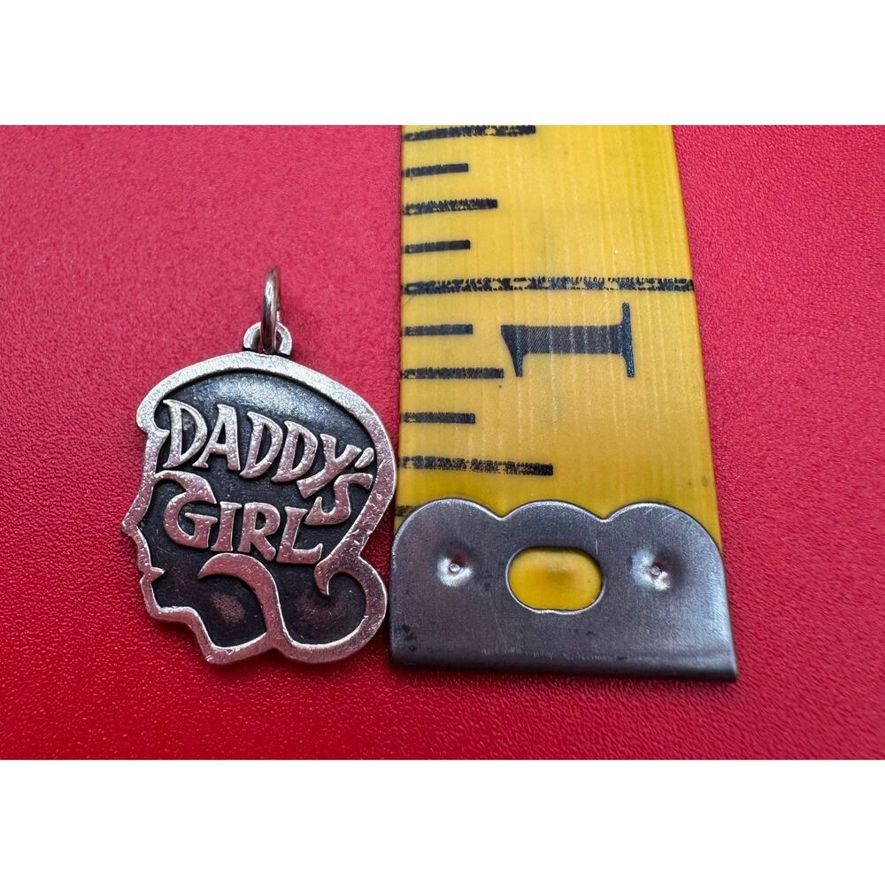 James Avery Daddy's Girl Sterling Silver 925 Charm W/Jump Ring Box Pouch 3.24 GR - Picture 3 of 10